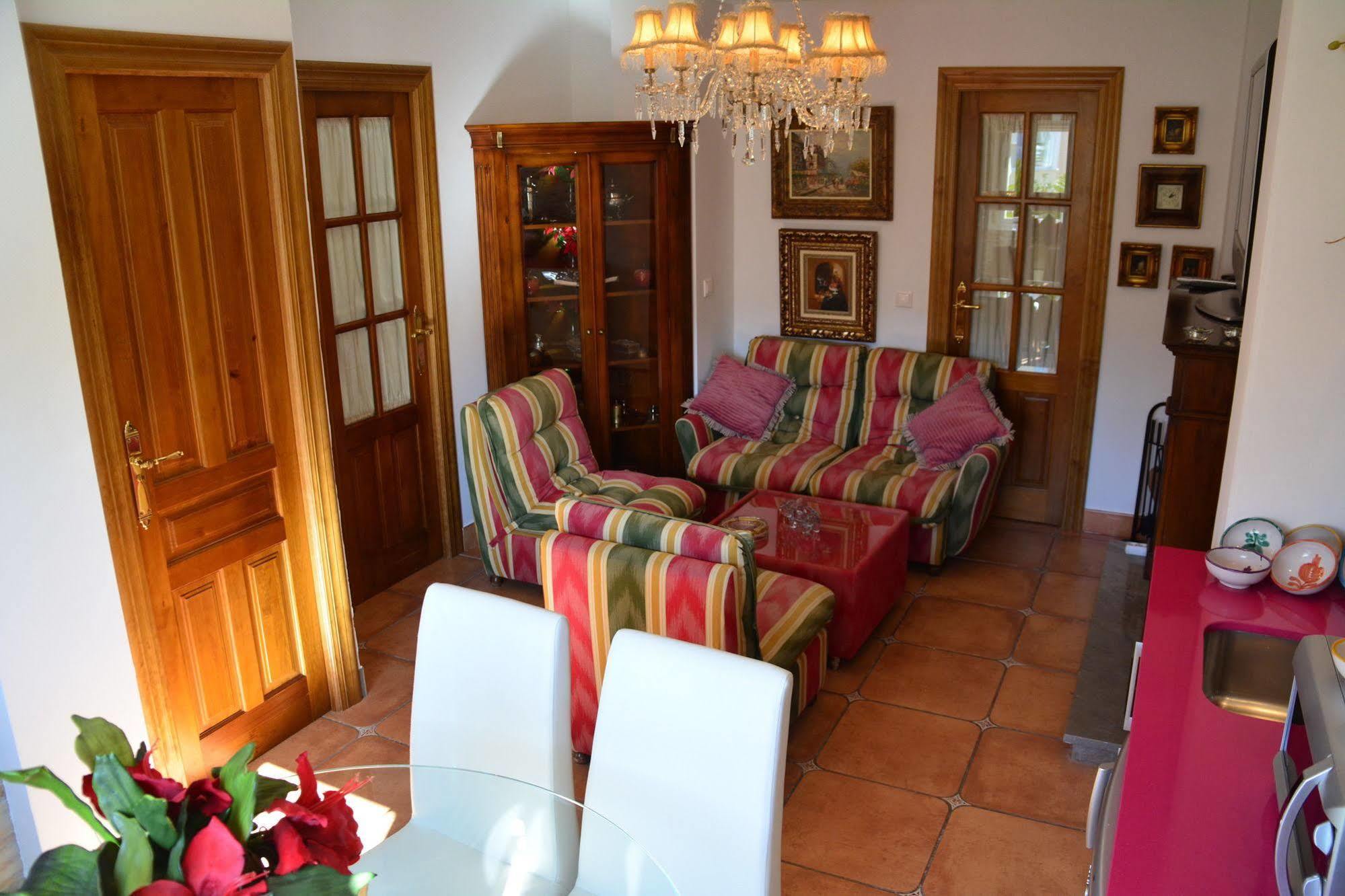 Apartamentos Turisticos Tronca Luxury Гранада Экстерьер фото