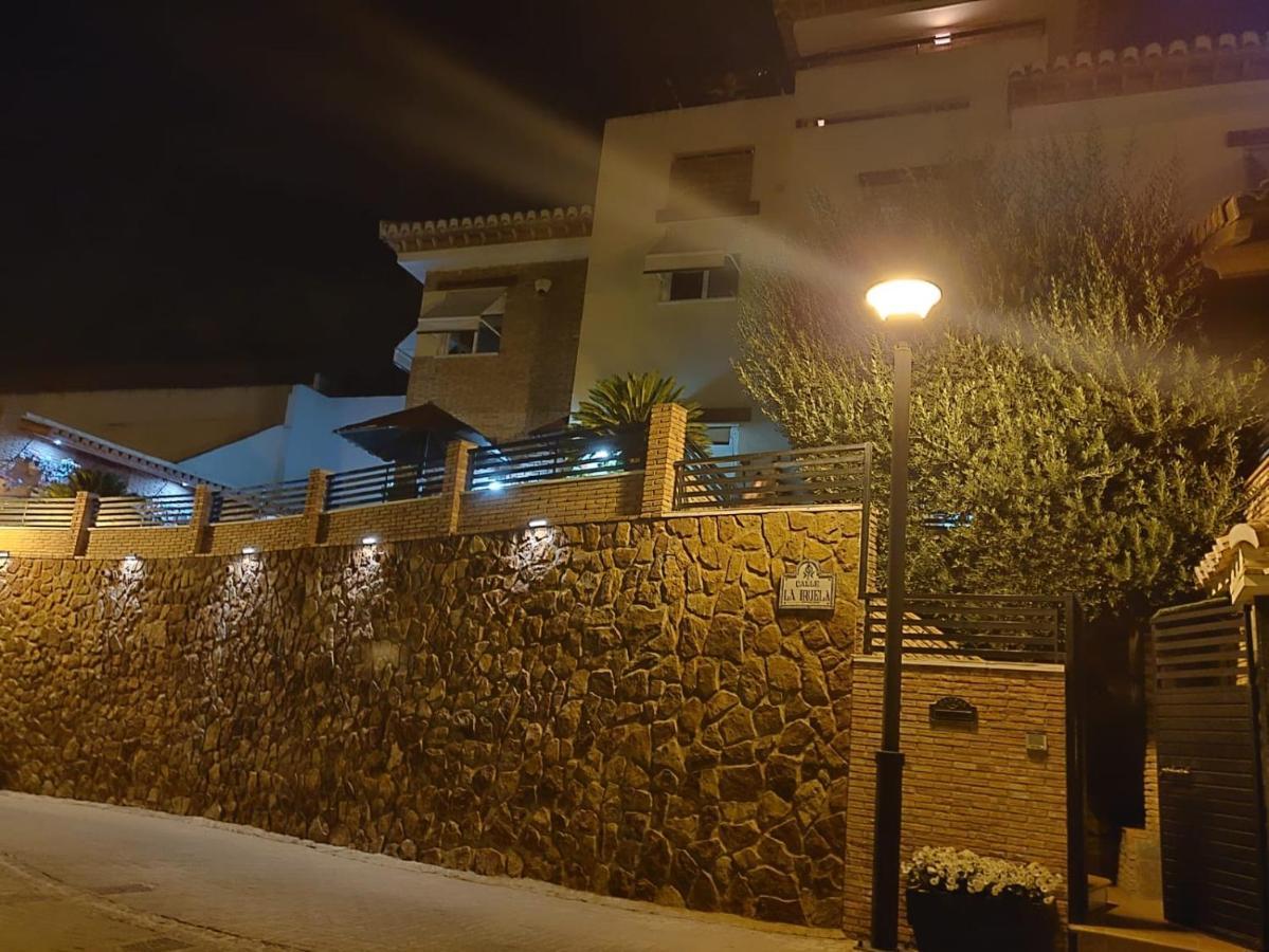 Apartamentos Turisticos Tronca Luxury Гранада Экстерьер фото