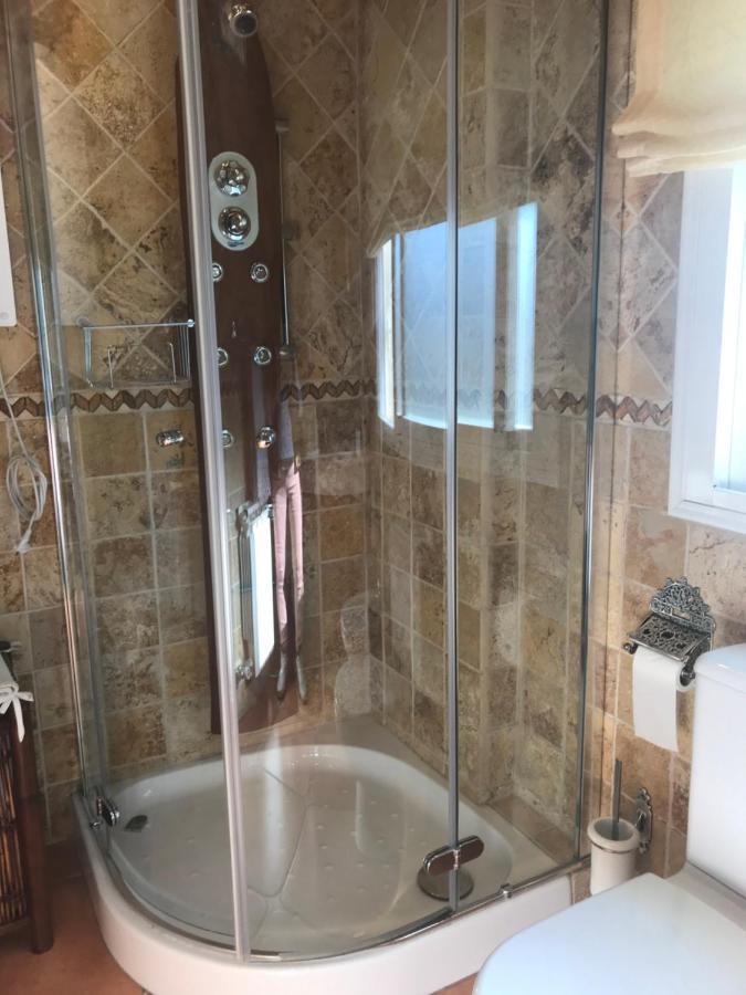 Apartamentos Turisticos Tronca Luxury Гранада Экстерьер фото